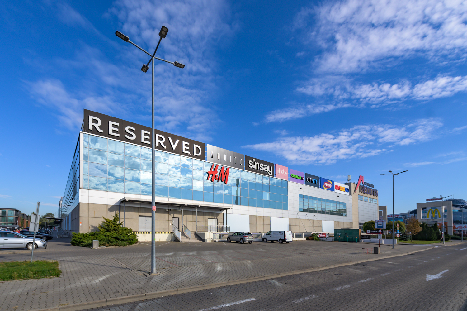 Zdjęcie architektury budynku Centrum handlowe Reduta